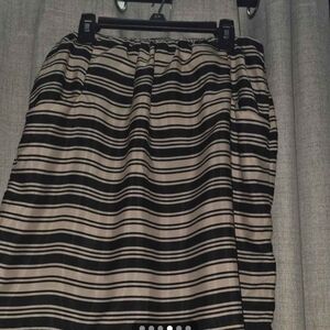 Emmelee Size L Skirt